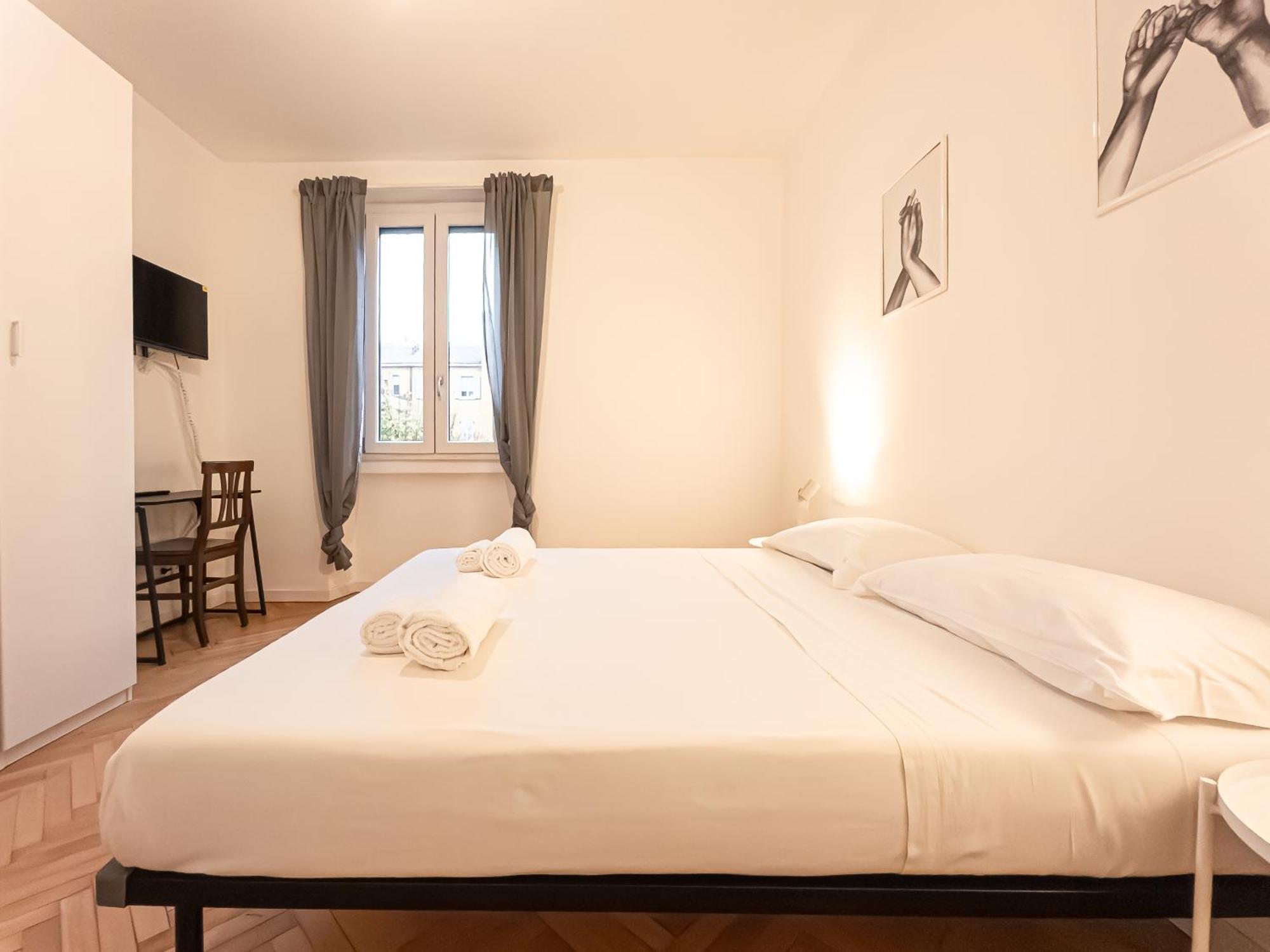 Rrrapido Sant' Ambrogio Suites And Rooms - Via Olona — Photos 2